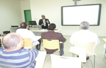 محاضرة الأستاذ الدكتور محمد عبدالغني عبد المتعال بعنوان: ( علاج المرضى طبقاً للصفات الوراثية )