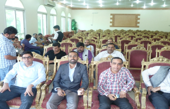 أحتفال مجموعة من أعضاء هيئة التدريس بصدور قرار ترقياتهم