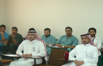 وحدة التوعية الفكرية بكلية الصيدلة تنظم محاضرة تحت عنوان (كيف تكون مبدعاً) لسعادة الدكتور فهد العندس