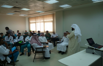 وحدة التوعية الفكرية بكلية الصيدلة تنظم محاضرة تحت عنوان (القبعات الست) لسعادة الدكتور فهد العندس