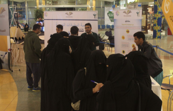 كلية الصيدلة تقيم فعالية المضادات الحيوية