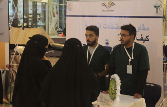 كلية الصيدلة تقيم فعالية المضادات الحيوية