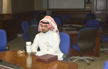 أقامت وحدة الخريجين بكلية الصيدلة دورة لاختبار الآيلتس