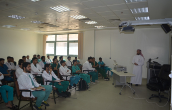 لجنة التدريب الصيفي الميداني تقيم محاضرات تعريفية بالتدريب