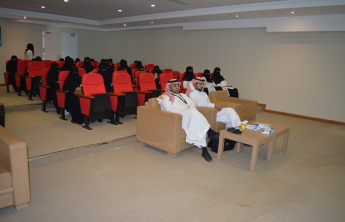 أقامت كلية الصيدلة ممثلة بوحدة الخريجين و بالتعاون مع نادي الرعاية الصيدلية ملتقى المهنة الأول و الذي حمل شعار &quot; نجاحكم هو قصتنا&quot;.
