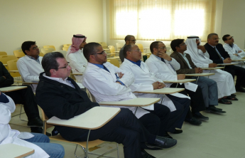 Lecture by Dr. Farooq Anwar entitled: (innovations in extraction and separation and characterization of bio-active products in plants ( phenolic compounds)