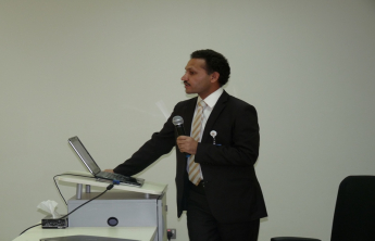 Lecture by Dr. Farooq Anwar entitled: (innovations in extraction and separation and characterization of bio-active products in plants ( phenolic compounds)