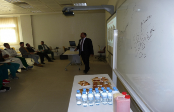 The Unit for college graduates organized a workshop  on &quot;self-marketing&quot; Curriculum Vitae. personal interview&quot;