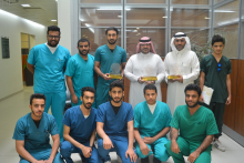نادي جرعة الطلابي بكلية الصيدلة يحصد جائزة التميز لأفضل نادي طلابي على مستوى الجامعة